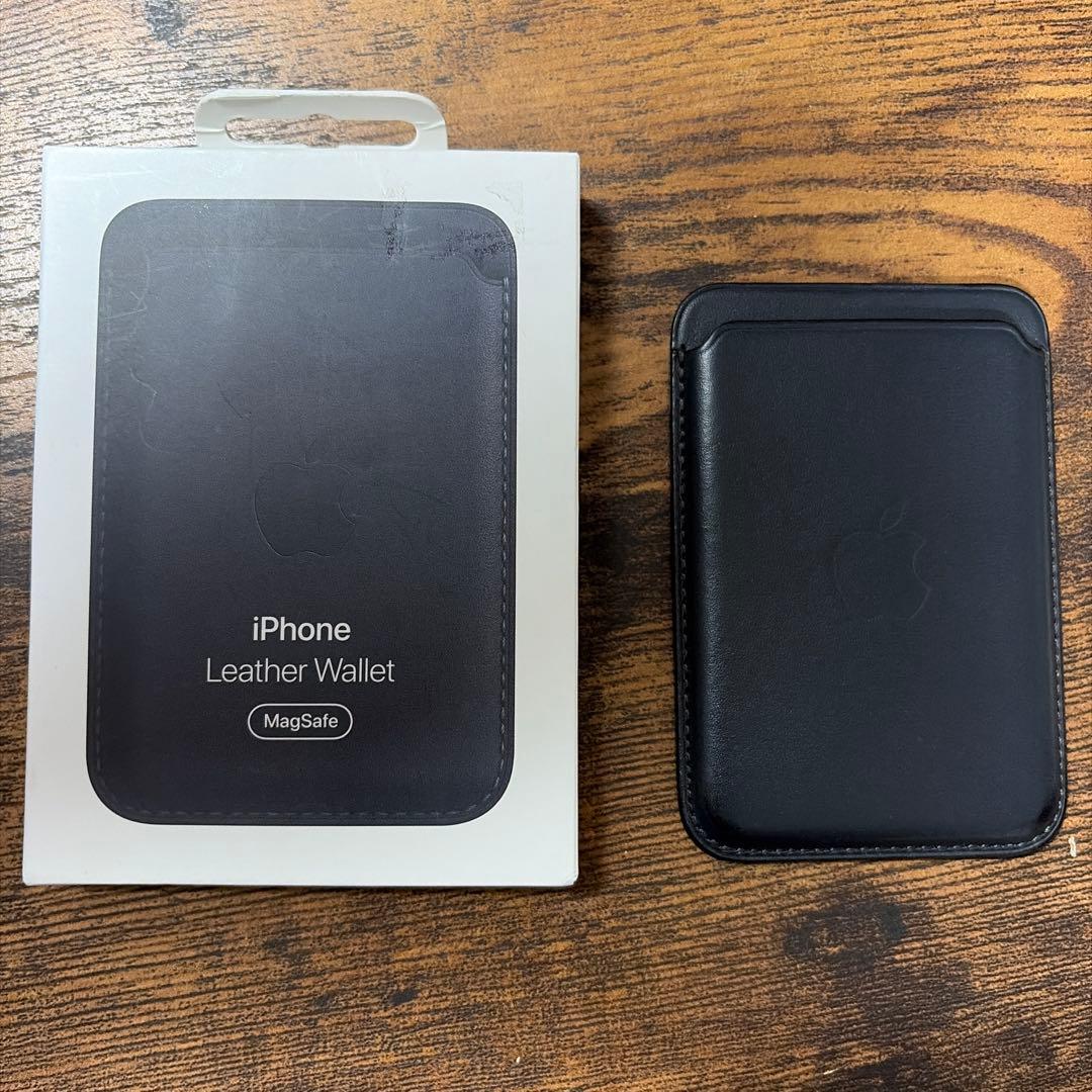 純正 MagSafe対応 iPhone レザーウォレット・ミッドナイト