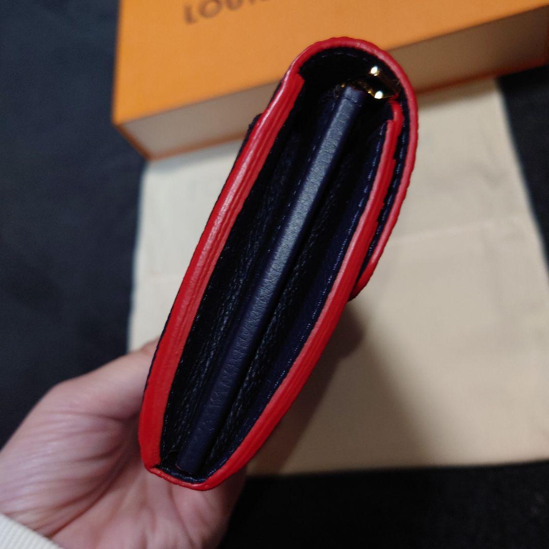 ミッキールイヴィトンポルトフォイユサラアンプラント