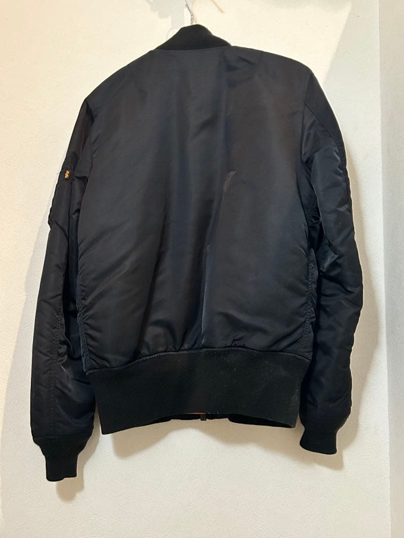 Alpha Industries MA-1 ブラックジャケット