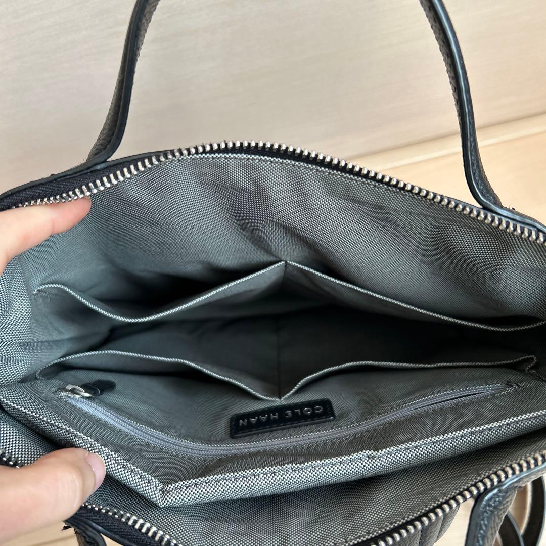 taya elpisCOLE HAAN 黒 レザー リュック