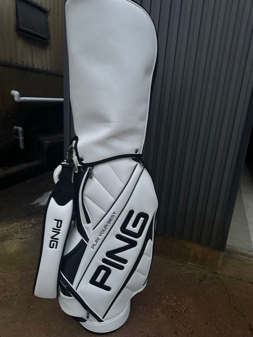 PING ホワイトキャディバッグ