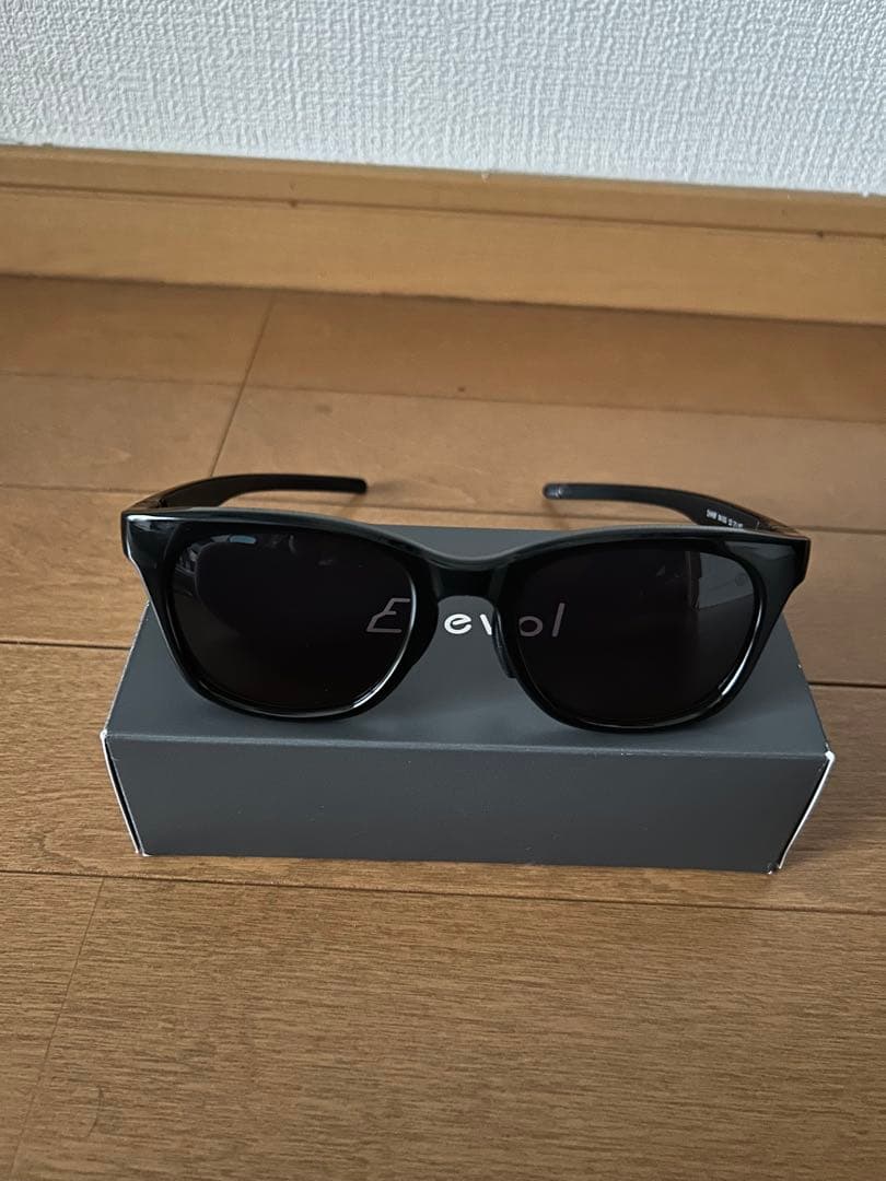 アイヴォル Eyevol SHAW 偏光レンズサングラス