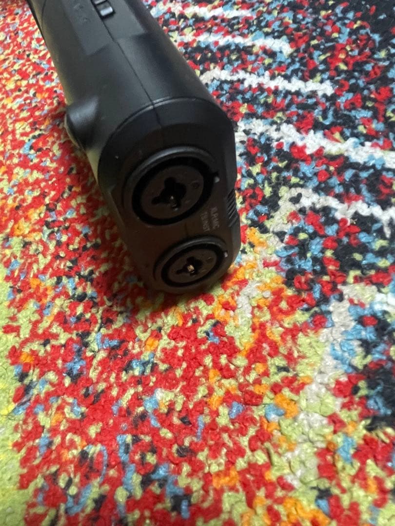 Zoom R4 マルチトラックレコーダー　ケース付き箱無し