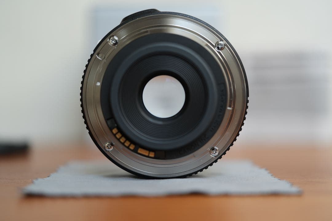 EFS24mm F2.8 STM　キヤノン　単焦点　APS-C対応 　CANON