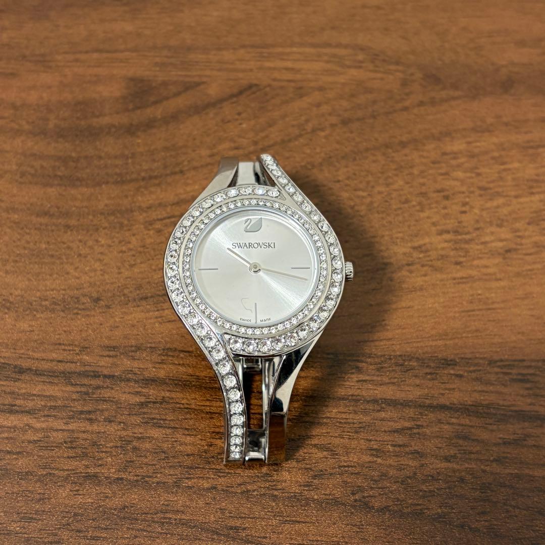 【SWAROVSKI】 腕時計 シルバー 30mm クリスタル スイス製