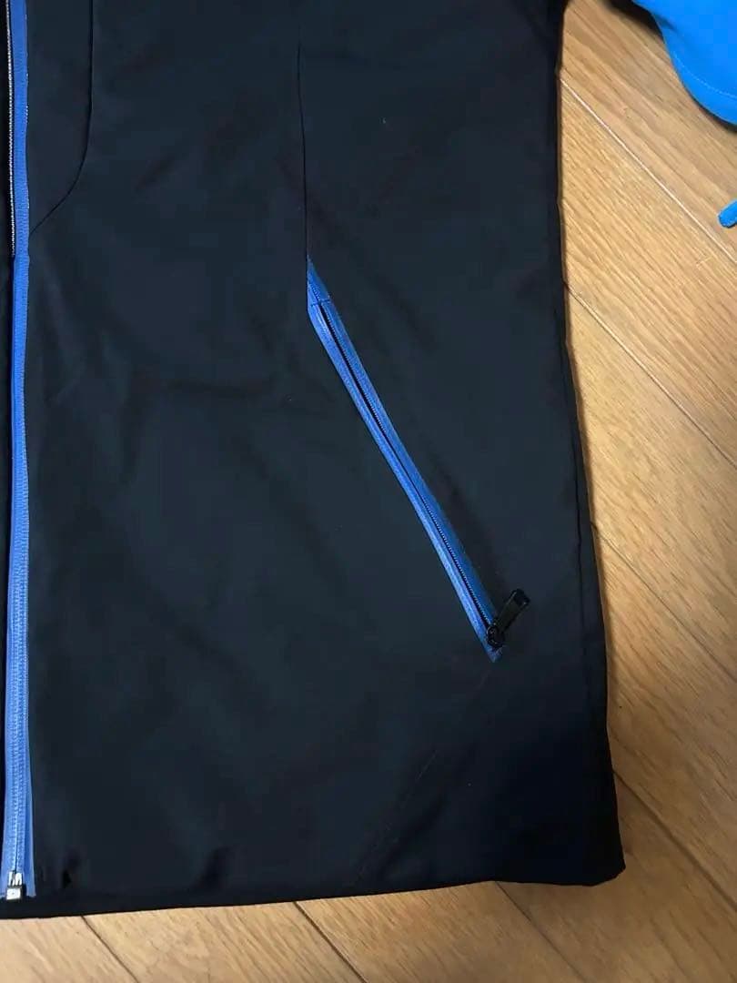 未使用 Phenix フェニックス スキーウェア ジャケット 黒/青 メンズM