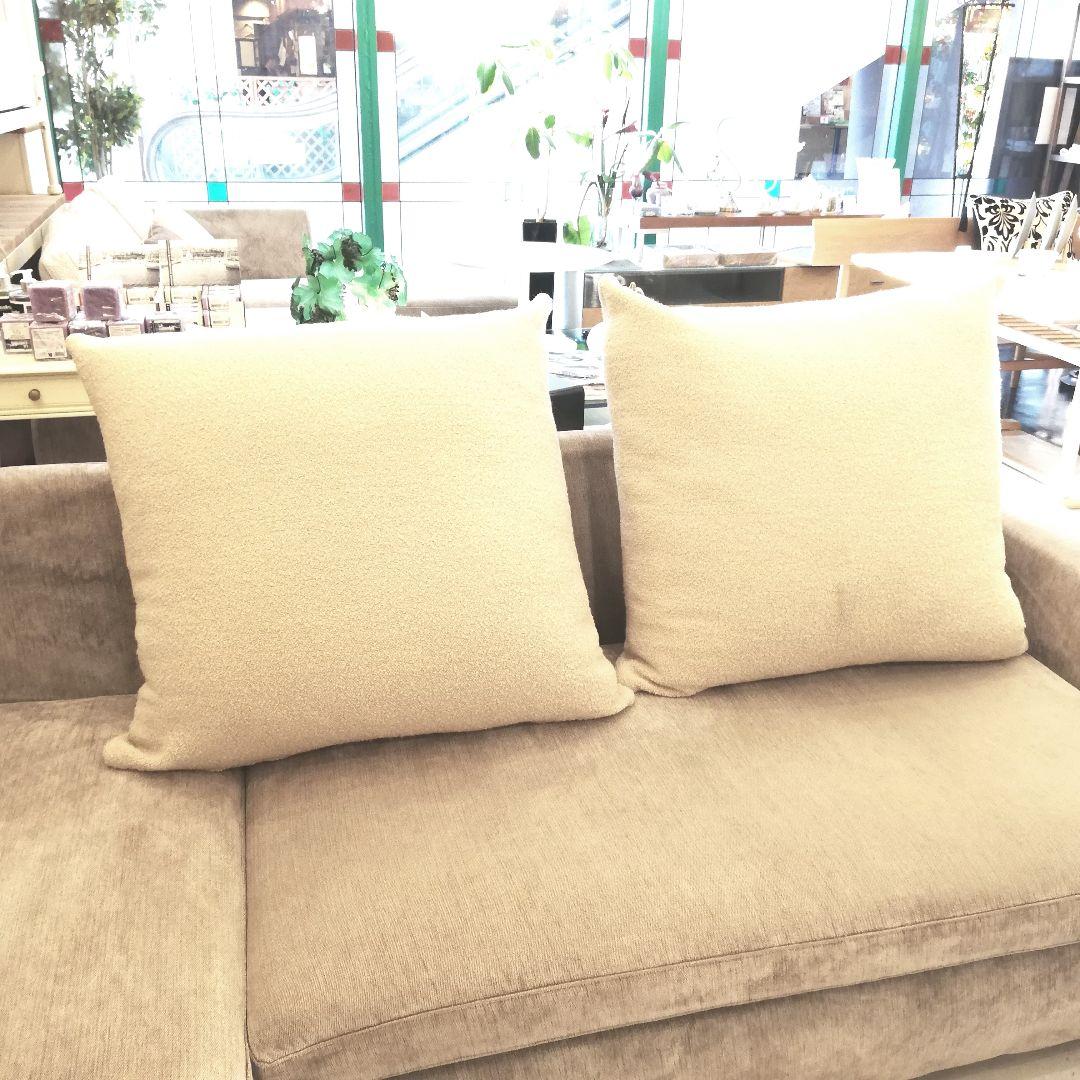◇Cassina◇　大型ダウンクッション　２個セット　ホワイト系