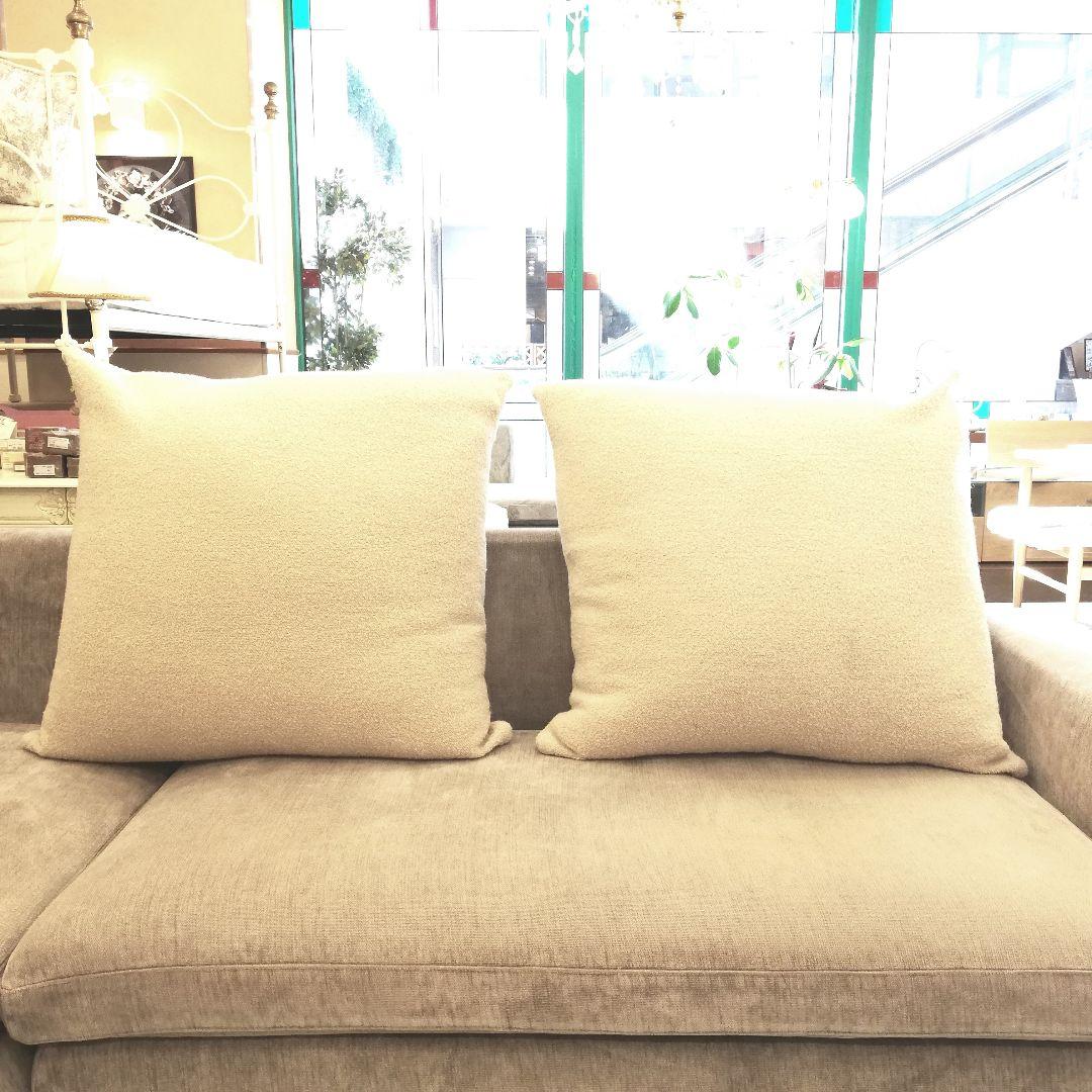 ◇Cassina◇　大型ダウンクッション　２個セット　ホワイト系