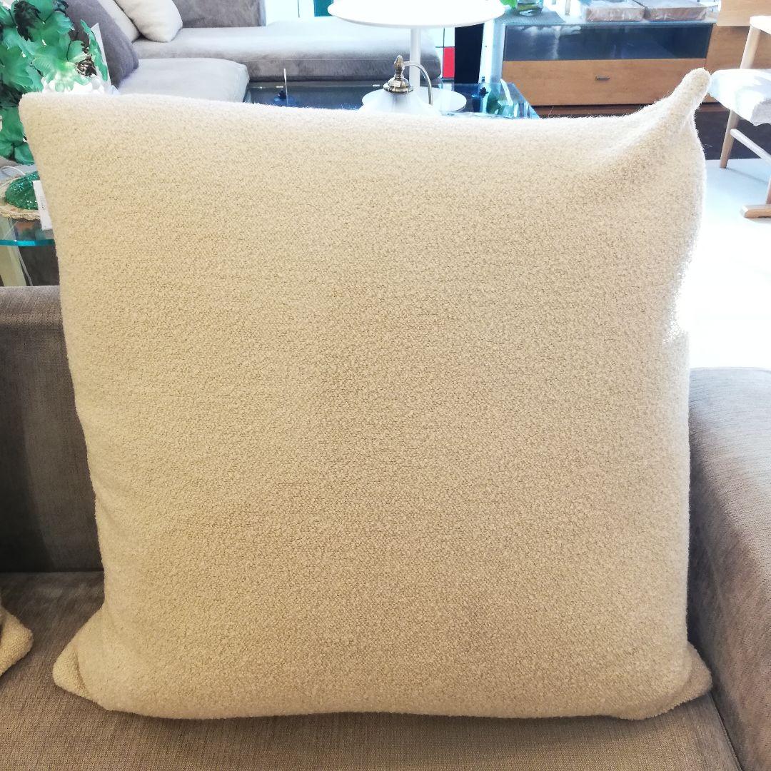 ◇Cassina◇　大型ダウンクッション　２個セット　ホワイト系