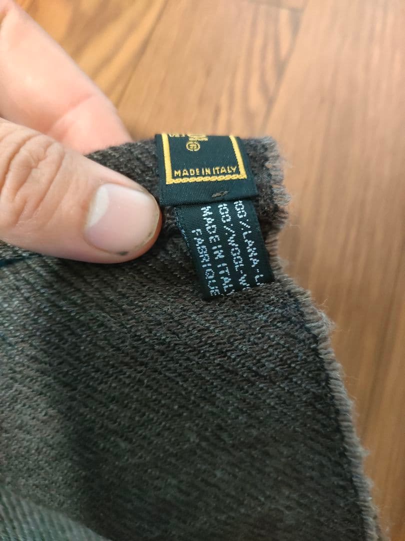 g25 超美品　FENDI　フェンディ　マフラー