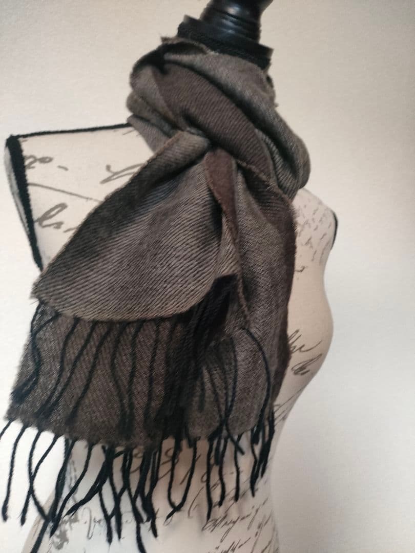 g25 超美品　FENDI　フェンディ　マフラー