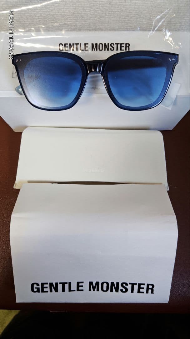 GENTLE MONSTER 青いレンズ サングラス