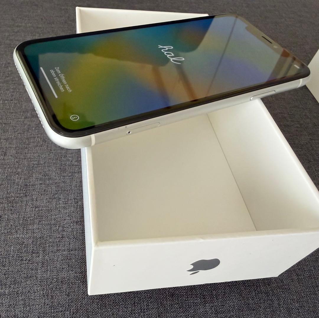 Apple iPhone XR 64GB ホワイト（SIMフリー）