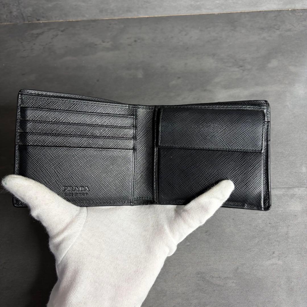 【RFID搭載】PRADA 二つ折り財布 サフィアーノレザー 黒 メンズ 箱付き