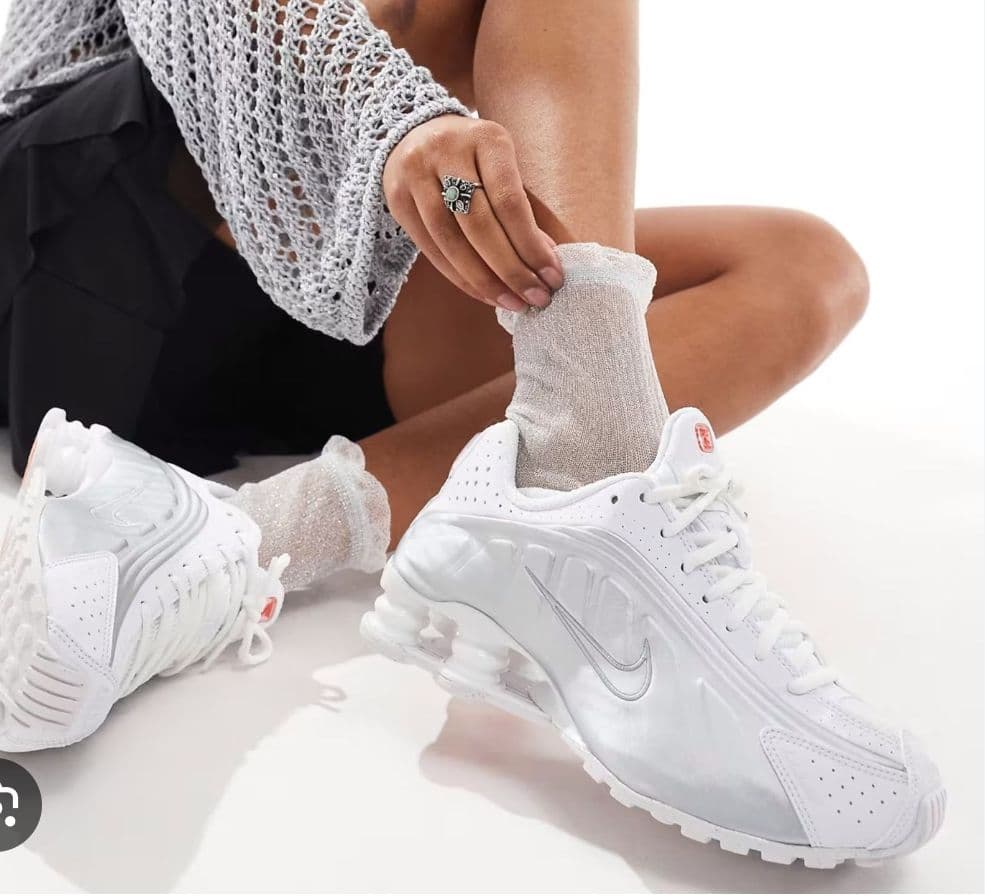 新品未使用！24.5㌢NIKE ショックス★SHOX