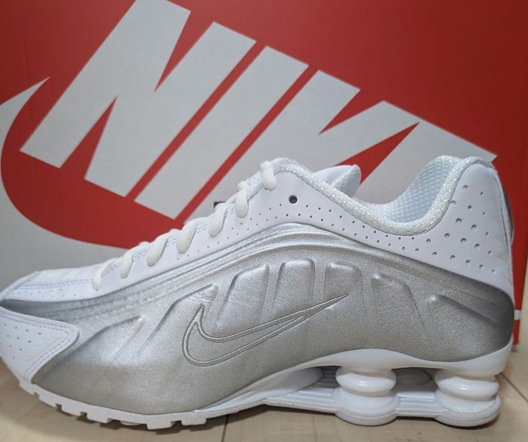 新品未使用！24.5㌢NIKE ショックス★SHOX