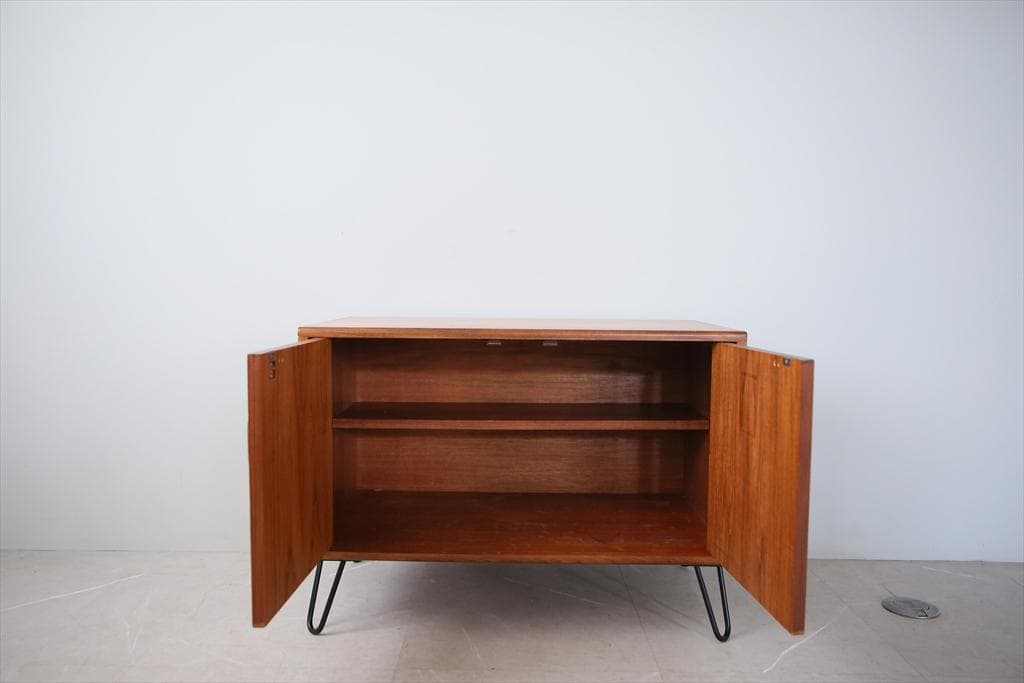 英国アンティークG-planジープラン製カップボード/キャビネット(89-294