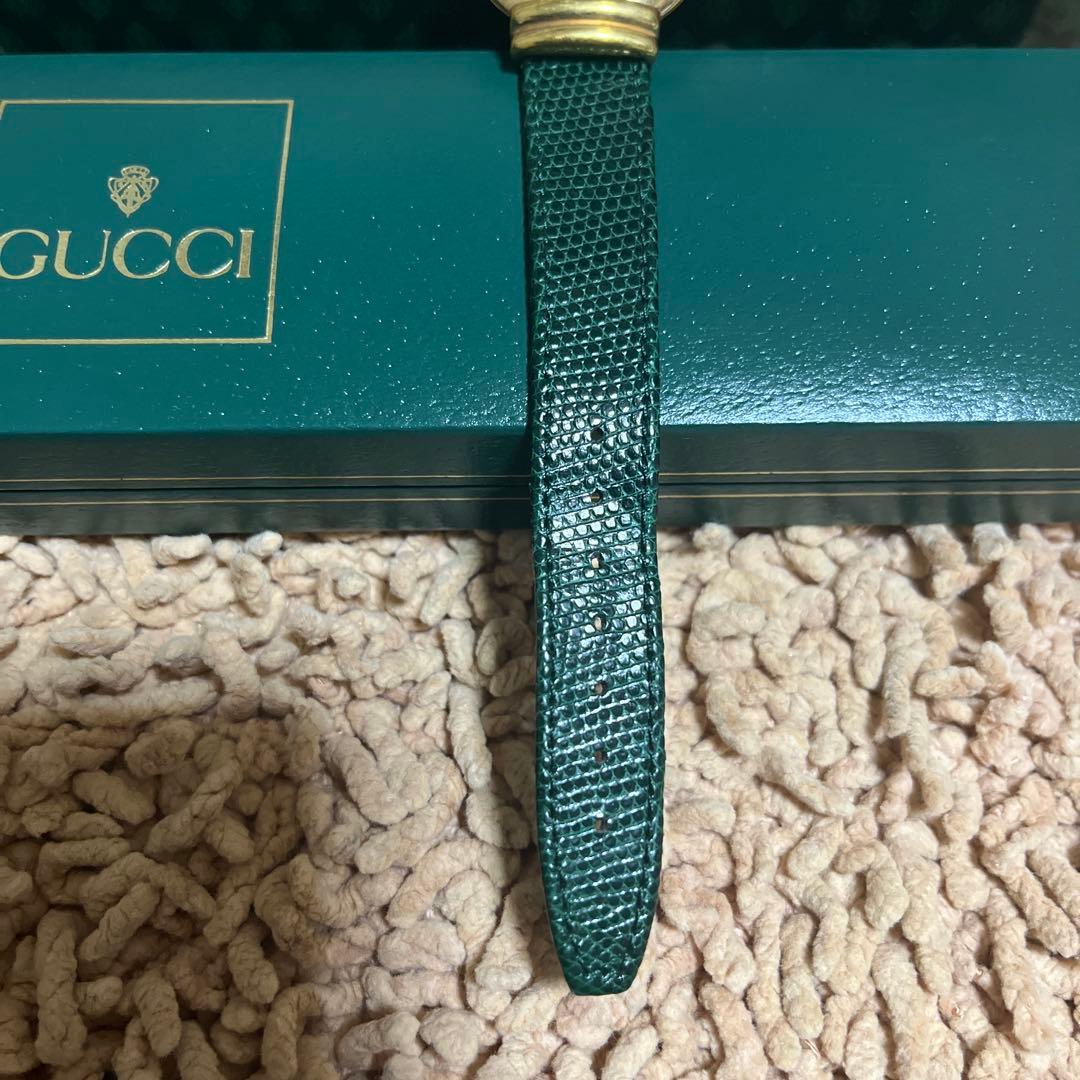 ジャンクオールド GUCCI 腕時計 ゴールド×グリーン レザー箱、販売証明書付