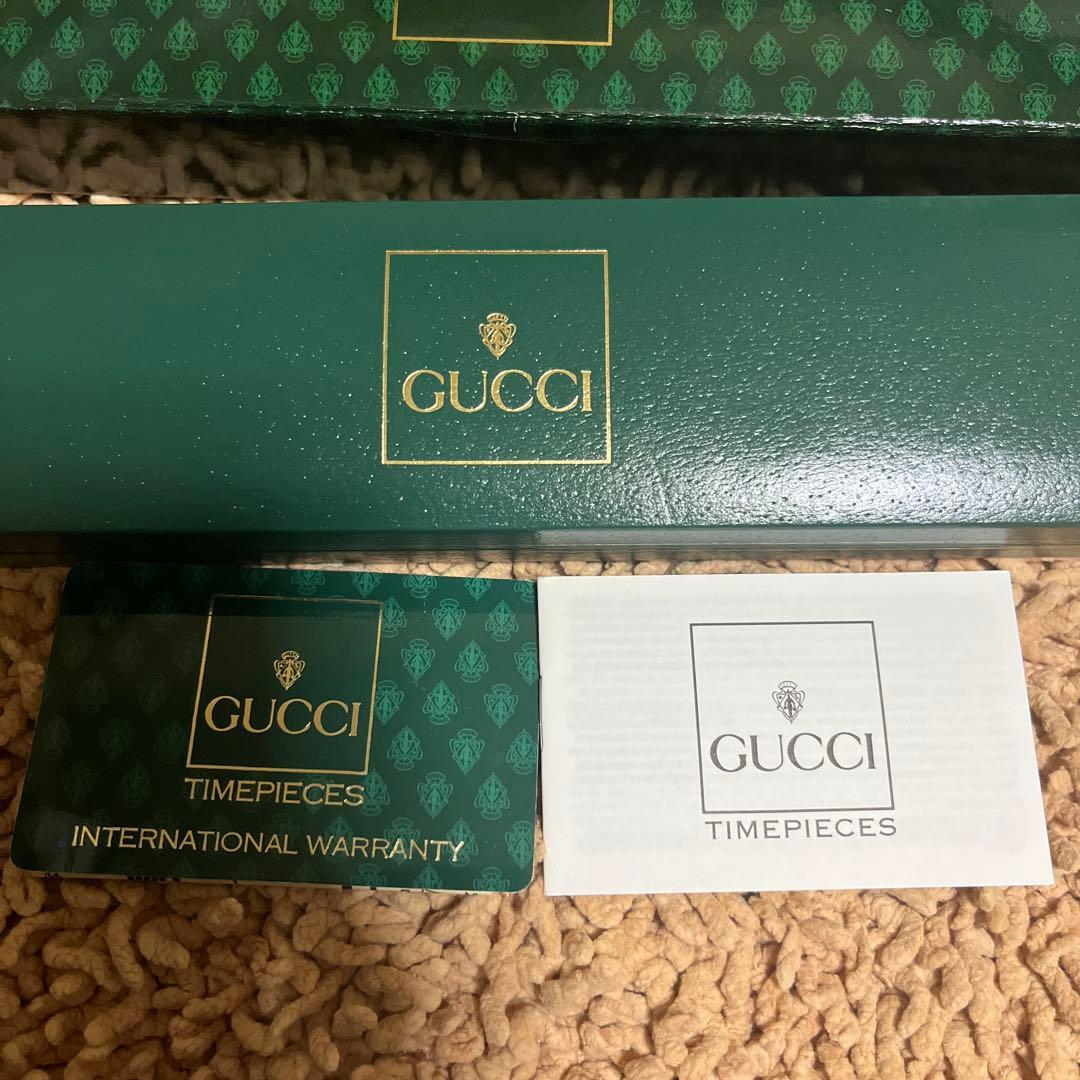 ジャンクオールド GUCCI 腕時計 ゴールド×グリーン レザー箱、販売証明書付