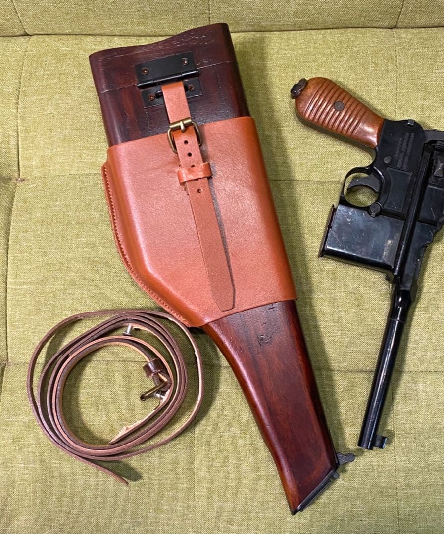 ドイツ軍　モーゼルM712用木製ホルスター&ホルダーとスリング(レプリカ)