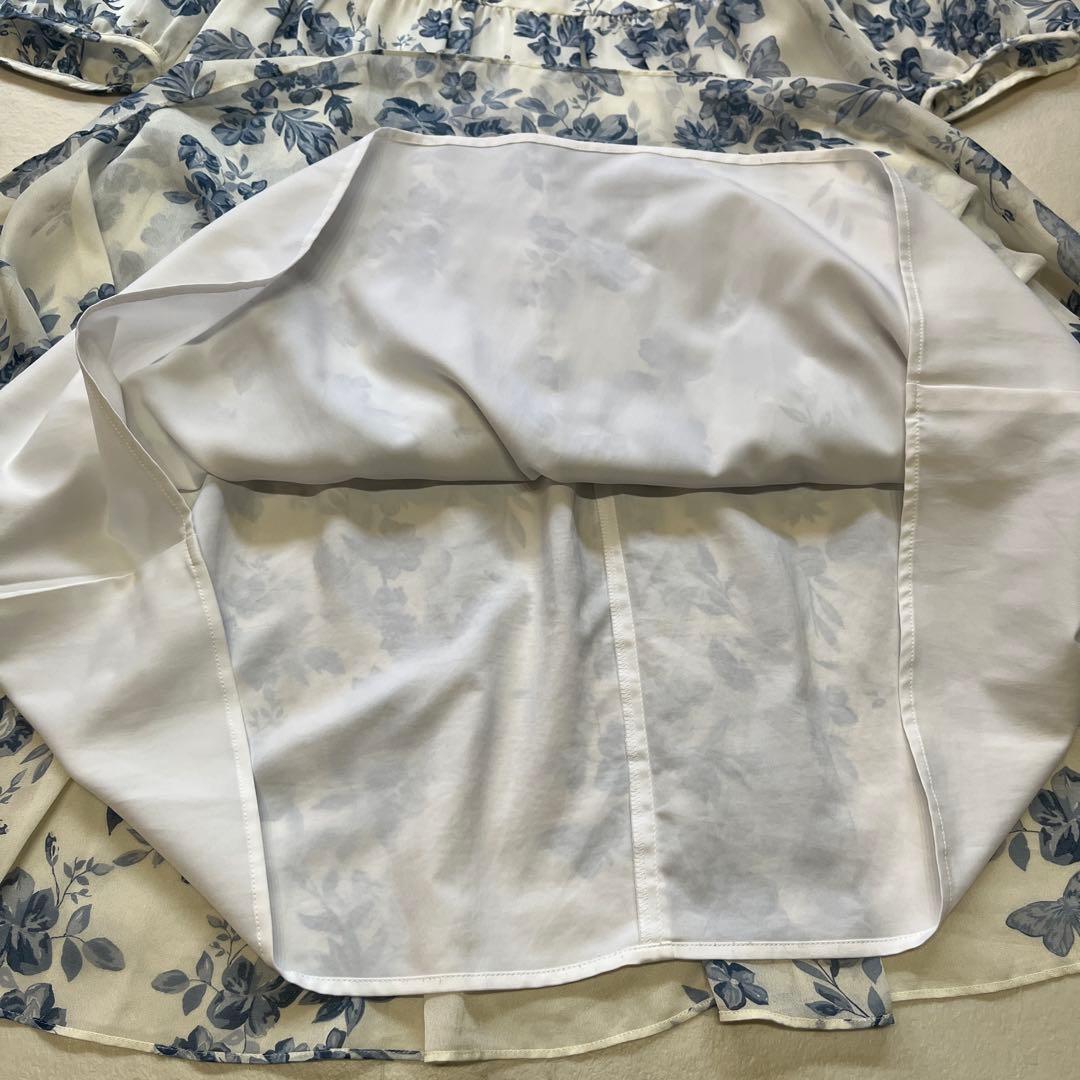 美品　TO BE CHIC 花柄シフォンワンピース　大きいサイズ42 近年　白