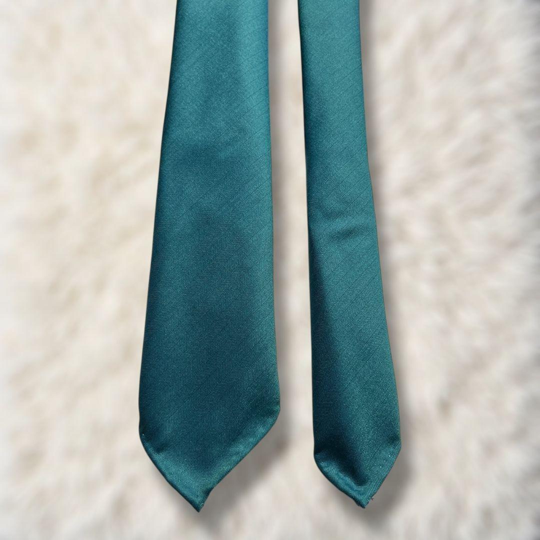 【極美品✨】アットヴァンヌッチ ソリッドタイ セッテピエゲ スフォデラート 毛混