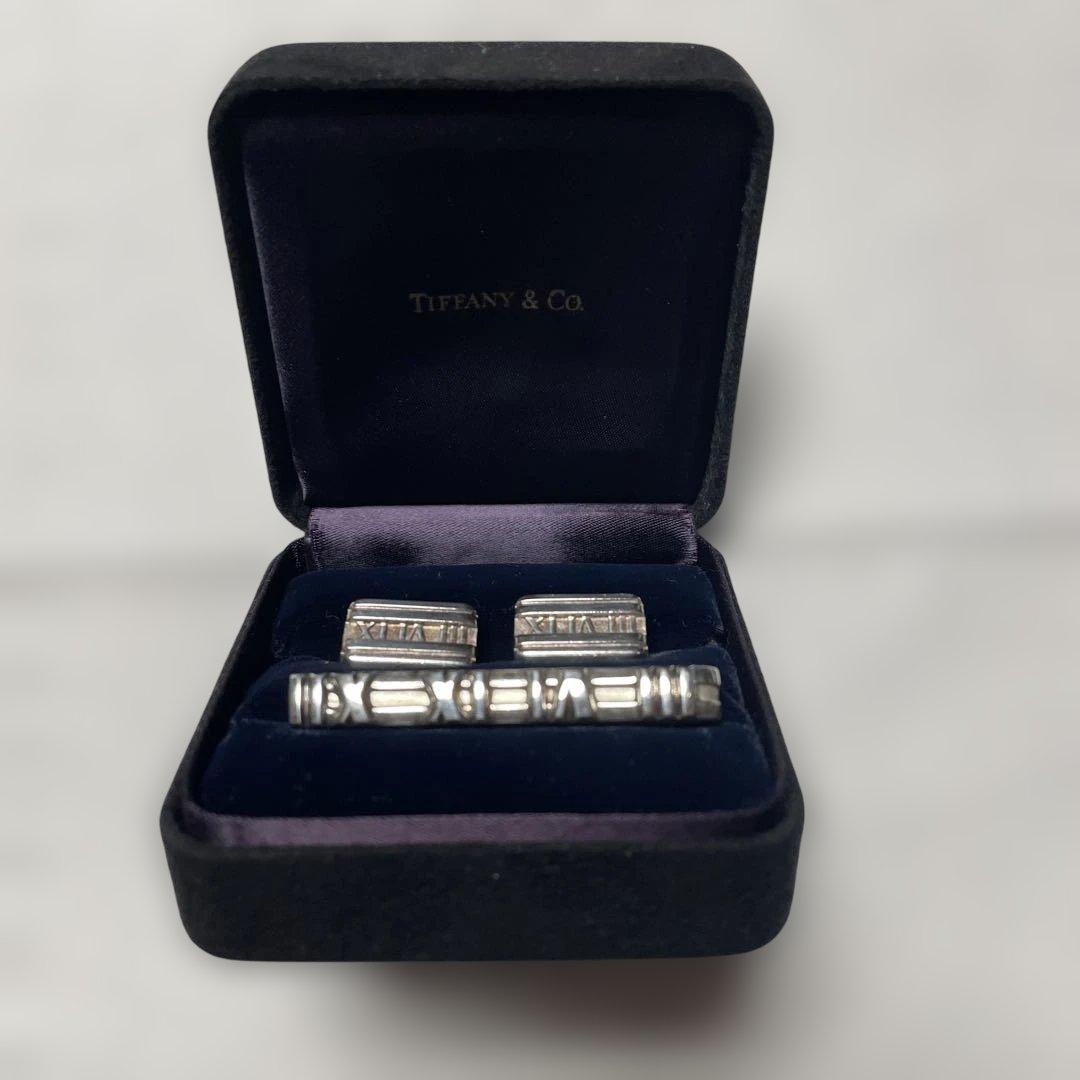 ティファニー　カフリンクスとネクタイピンのセット