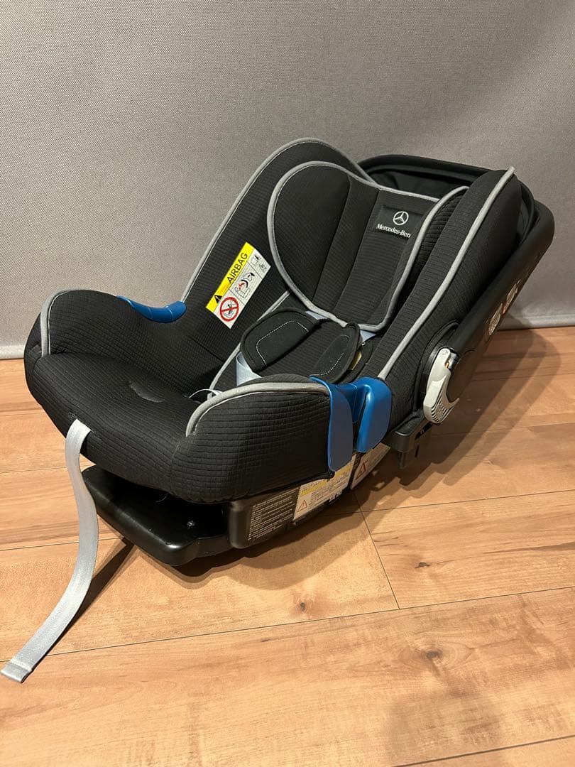 Mercedes-Benzメルセデスベンツ　セーフティーチャイルド・ベビーシート