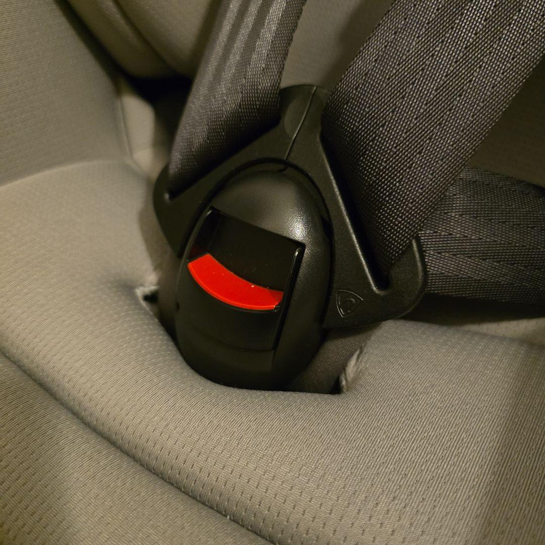 joie arc360°　ISOFIX　チャイルドシート