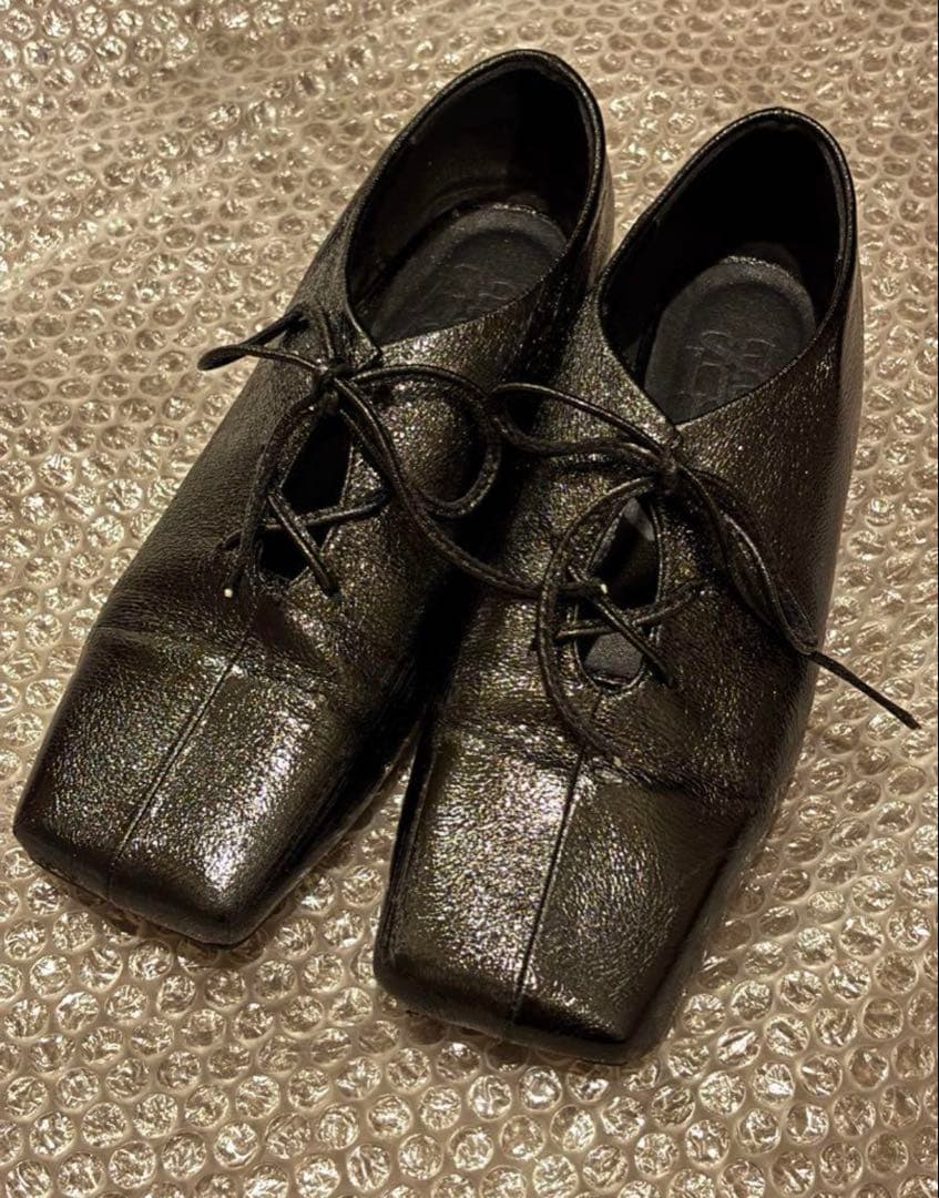 はな:MARTE Fluffy Pants &saharaフラットシューズ