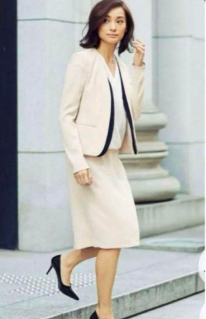 ベイジ beige cindy スカートスーツ上下 サイズ4 新品未使用タグ付き