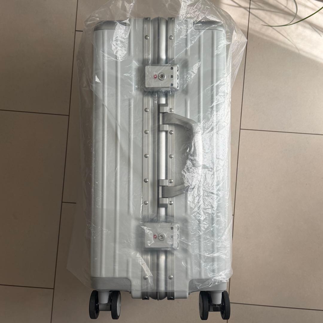 【新品未使用】Liebetee リベティ キャリーケース ホワイト サイズS