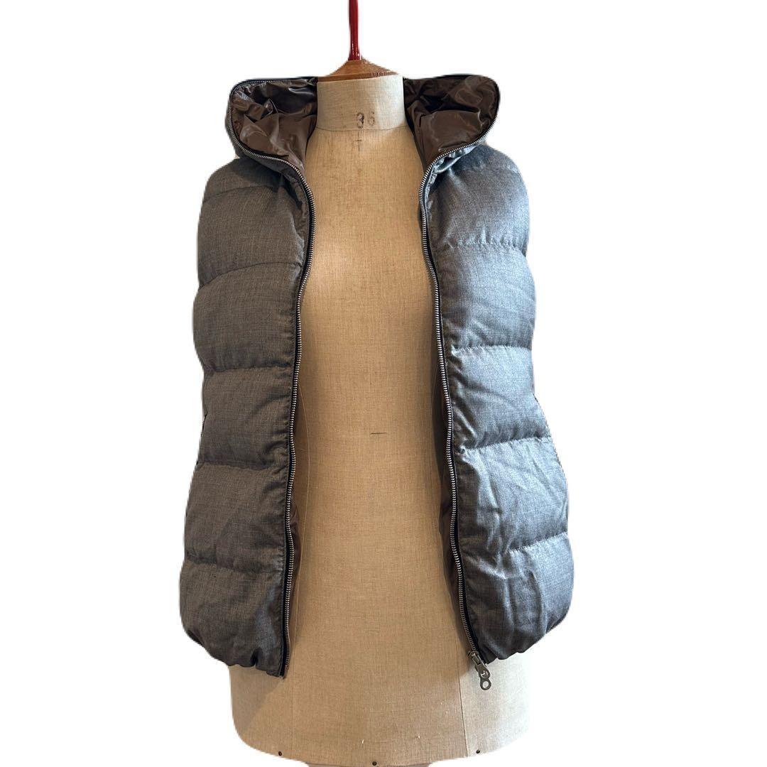 DUVETICA グレー フード付きダウンベスト 42 L