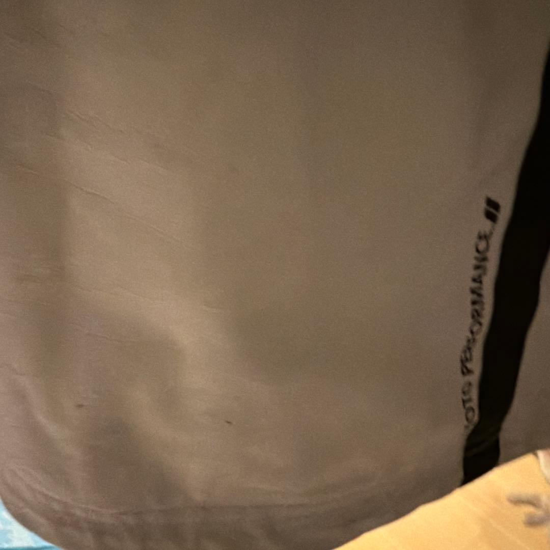 クシタニ　クラリティージャケットホワイトジャケット フード付き