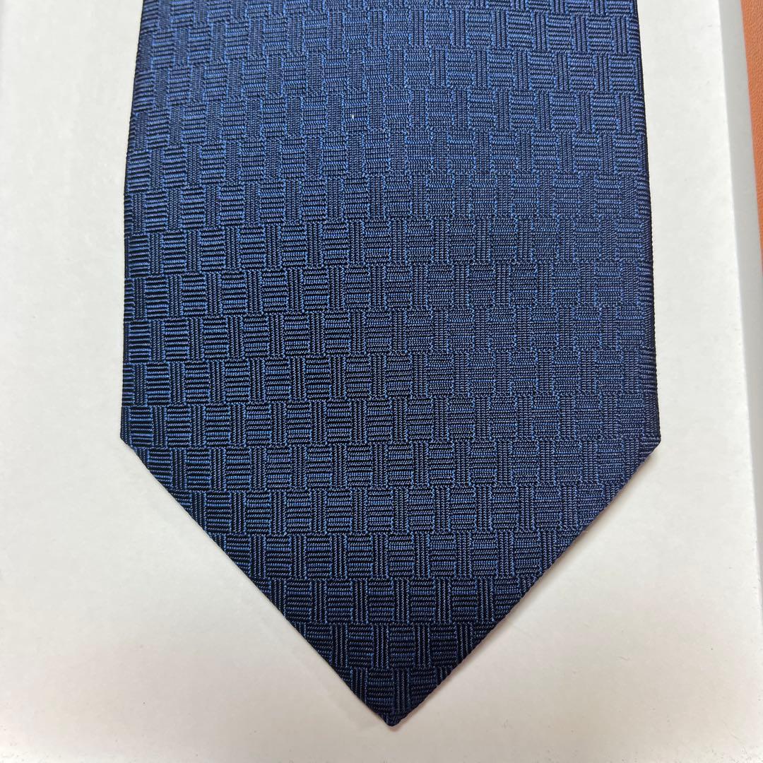 未使用タグ付　箱・袋付　エルメス　ネクタイ　紺　H柄H織　ファソネ　星座柄