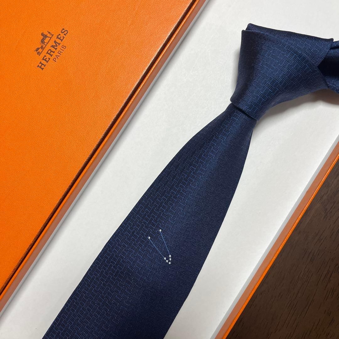 未使用タグ付　箱・袋付　エルメス　ネクタイ　紺　H柄H織　ファソネ　星座柄