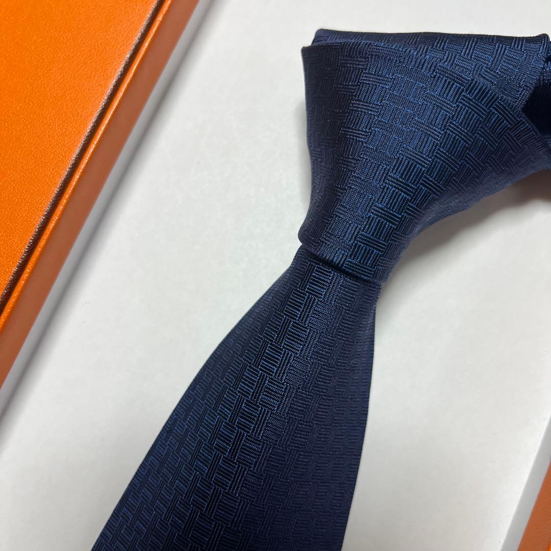 未使用タグ付　箱・袋付　エルメス　ネクタイ　紺　H柄H織　ファソネ　星座柄