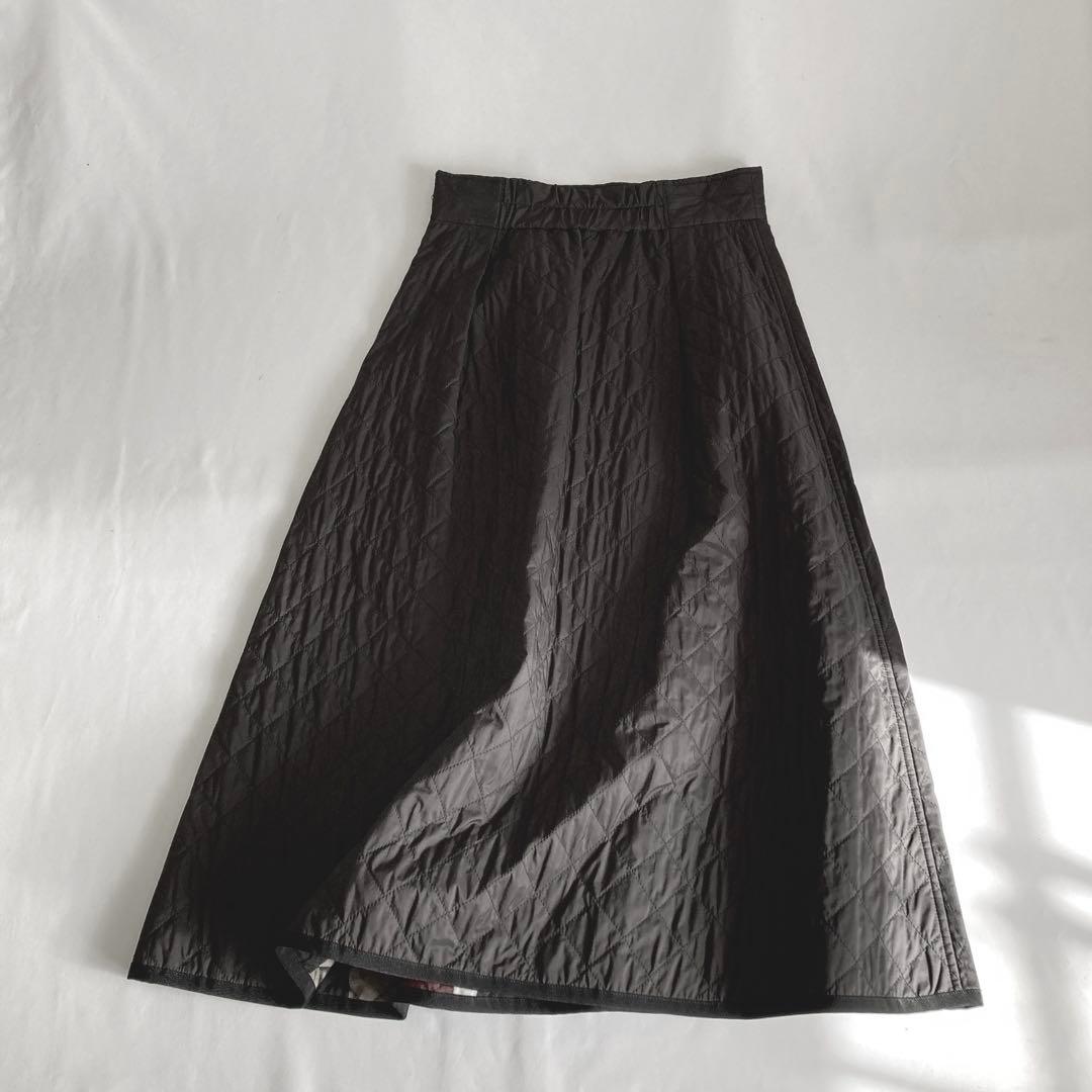 極美品 ブルーレーベルクレストブリッジ キルティングのリバーシブルスカート 38