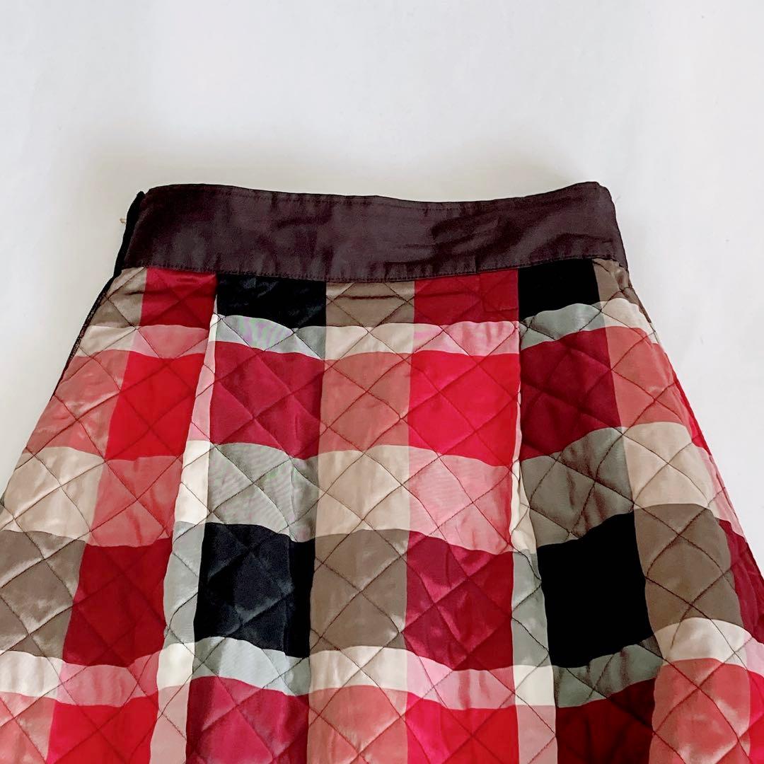 極美品 ブルーレーベルクレストブリッジ キルティングのリバーシブルスカート 38