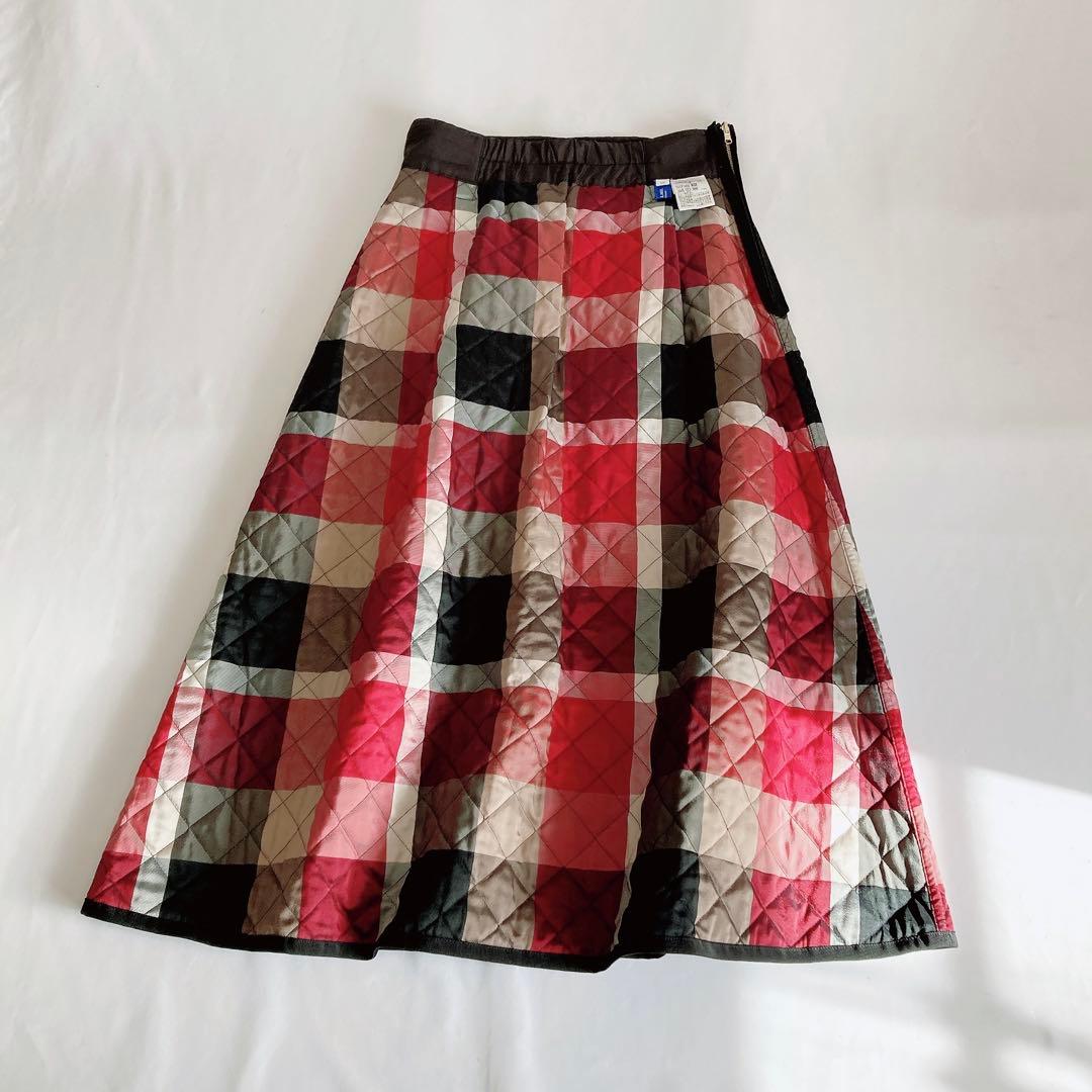極美品 ブルーレーベルクレストブリッジ キルティングのリバーシブルスカート 38