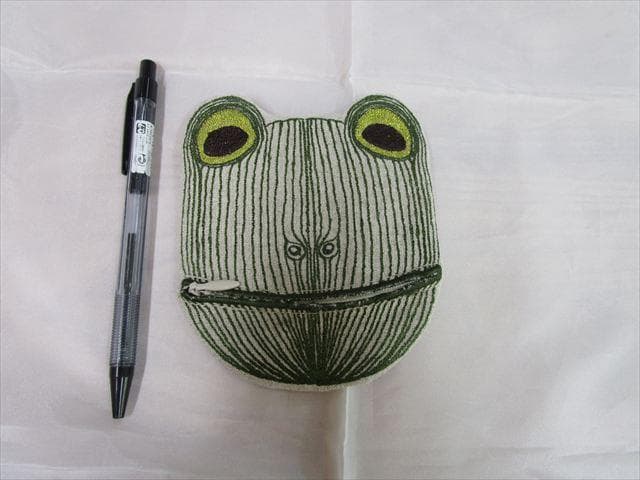 コーラル＆タスク ラッキーカエルポーチ「ベルポーチ付きラッキーフロッグ」N18