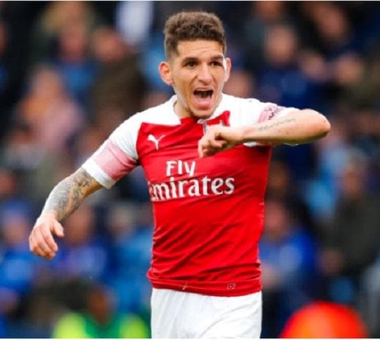 【送料無料】 アーセナル　トレイラ 2018-19 オーセンティック(M)