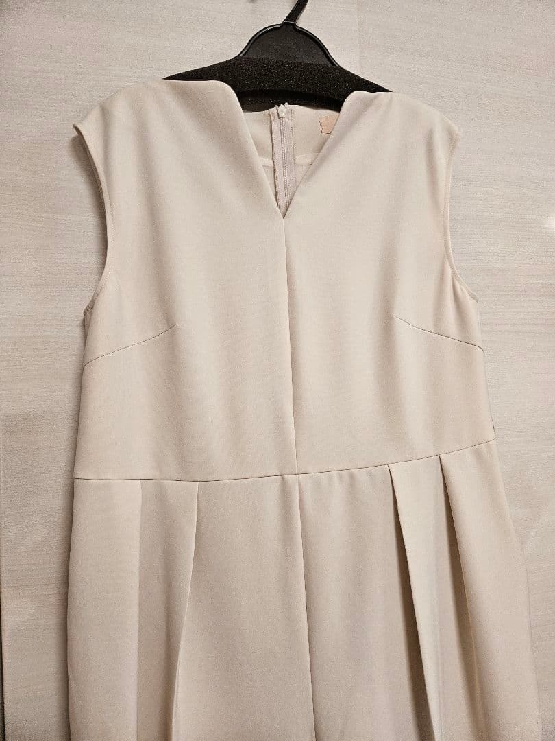 新品heve Hart Neckオールインワン ECRU38サイズ