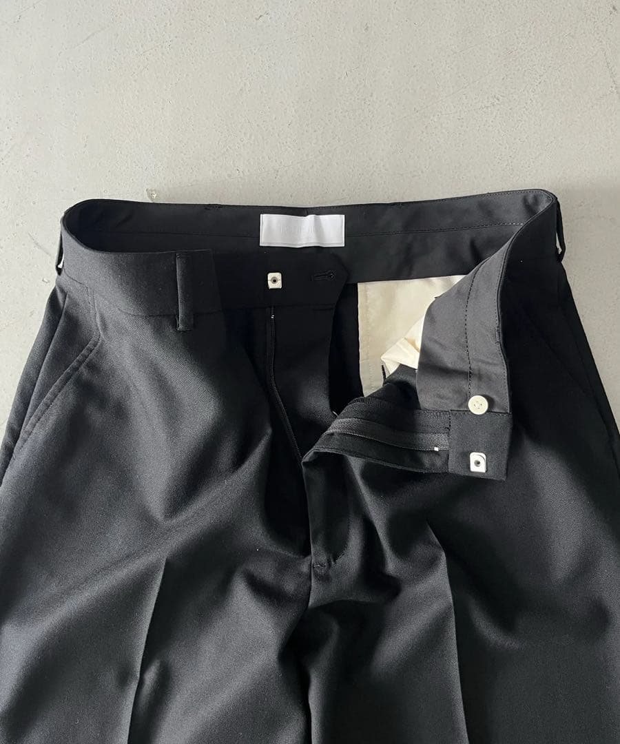 パンツ NEONSIGN Anatomic straight slacks \"BLACK