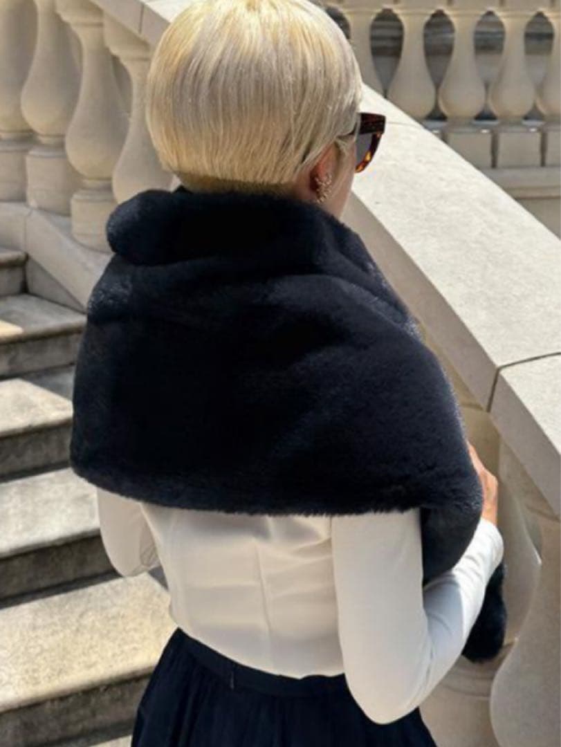 リッチボリュームフアァーケープ