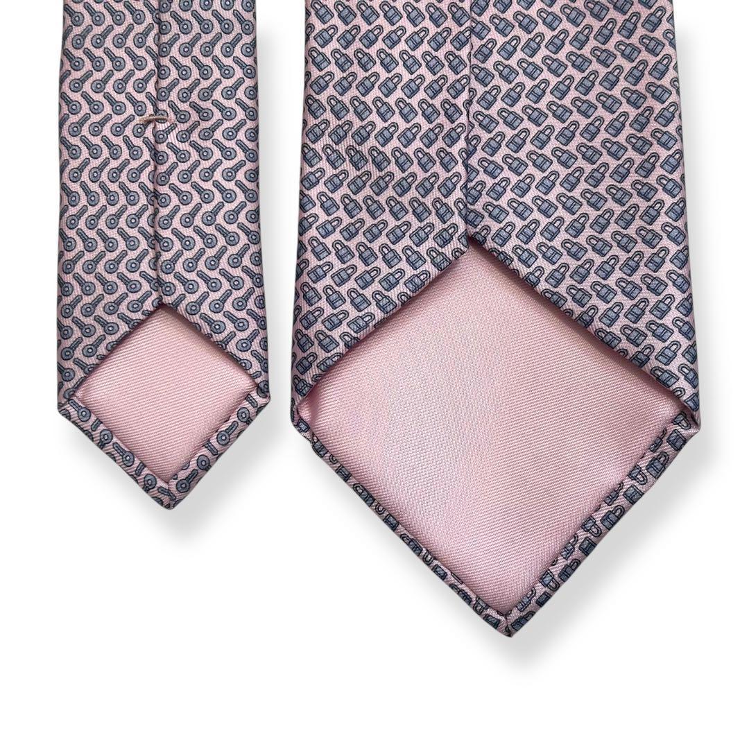 極美品✨HERMES ネクタイ　エルメス　南京錠　鍵　可愛い　ピンク　【A】