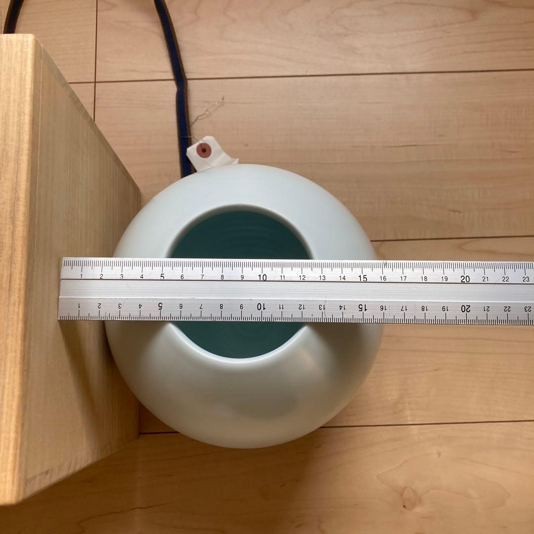 tatara　前田昭博氏の白瓷壺