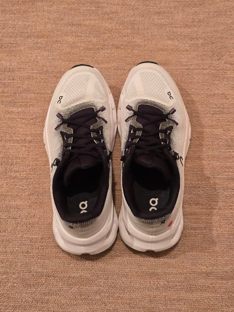 On Cloudtilt オン クラウドティルト スニーカー