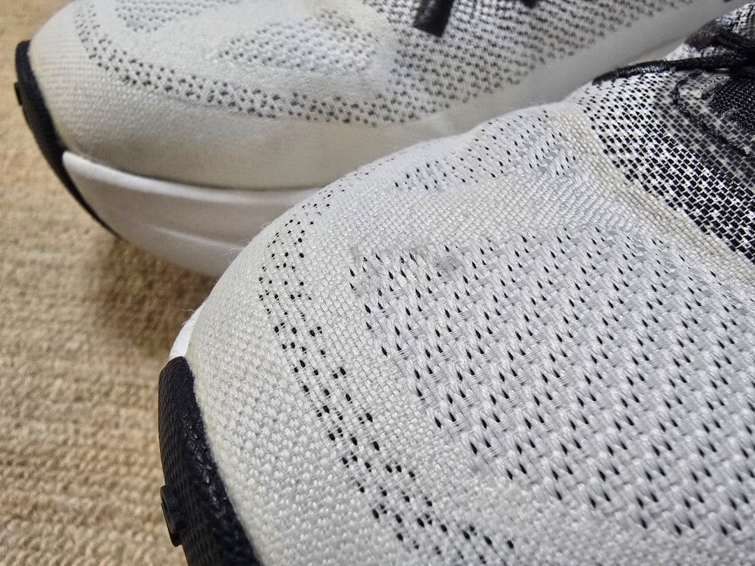 On Cloudtilt オン クラウドティルト スニーカー