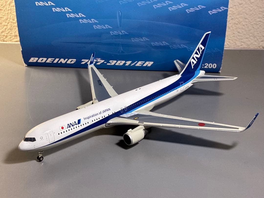 航空機・ヘリコプター Jcwings ANA Boeing767-300ER w 1/200